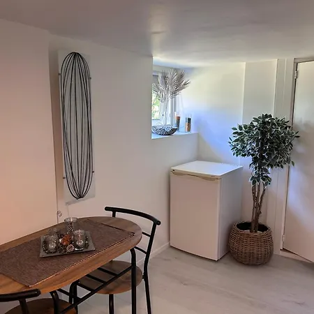 Liten Leiligheten Uten Soverommet,sovesofa I Stuen , I Kjelleren Apartament Stavanger